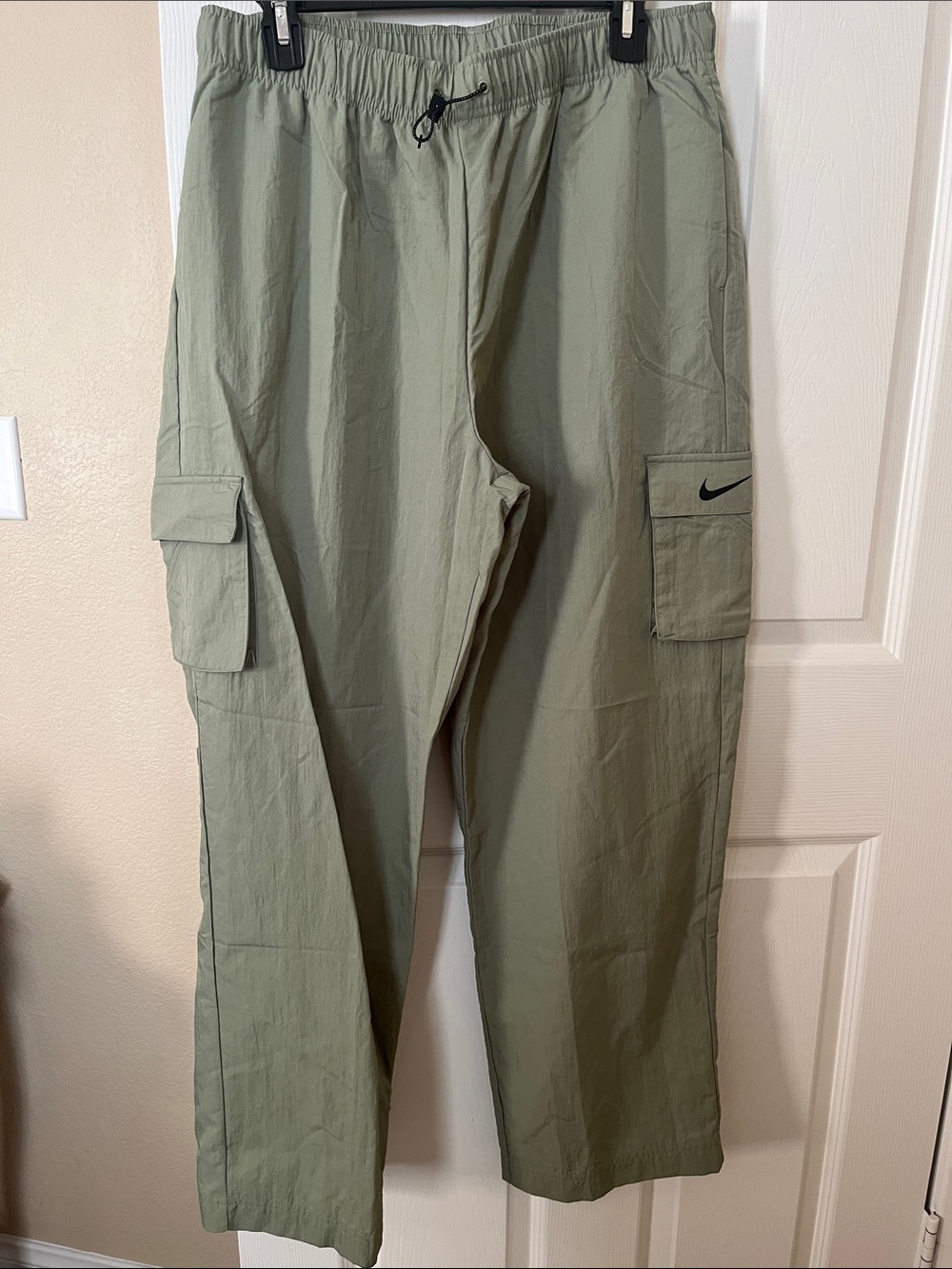 Nike Women’s Light Olive Wide Leg Cargo Pants with Side Pockets